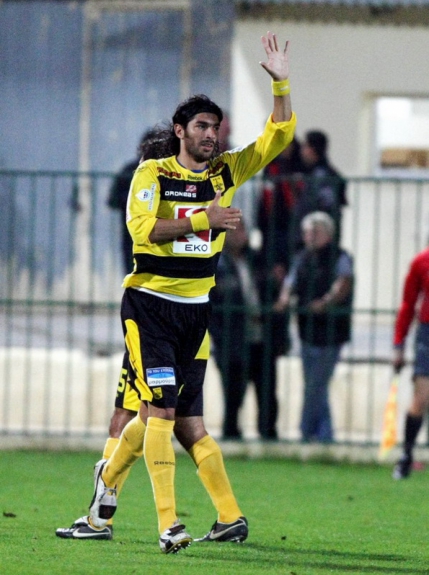 Loco Abreu Aris