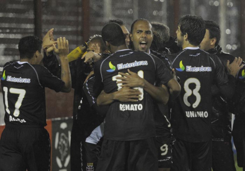 Lanús 2 (4) x (5) 1 Vasco - 9/5/2012