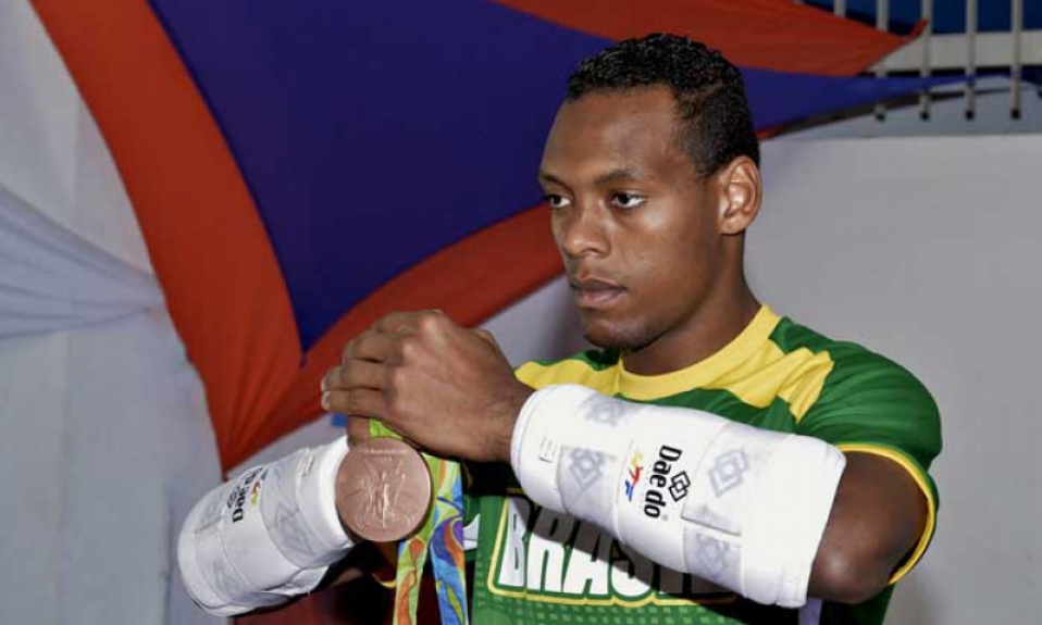 Maicon Andrade volta a competir após medalha no Rio por pontos no ranking de 2017