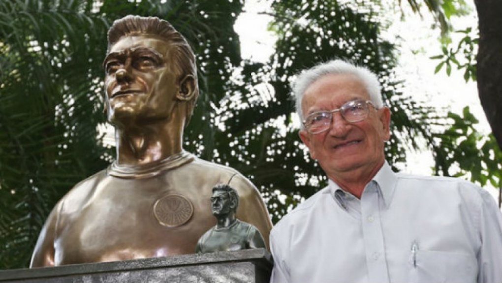 Dudu - Busto na sede social do Palmeiras