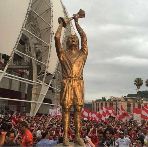 Fernandão - Estátua no Beira-Rio