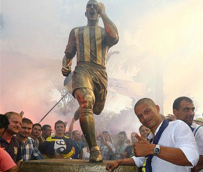 Alex - Estátua na Turquia