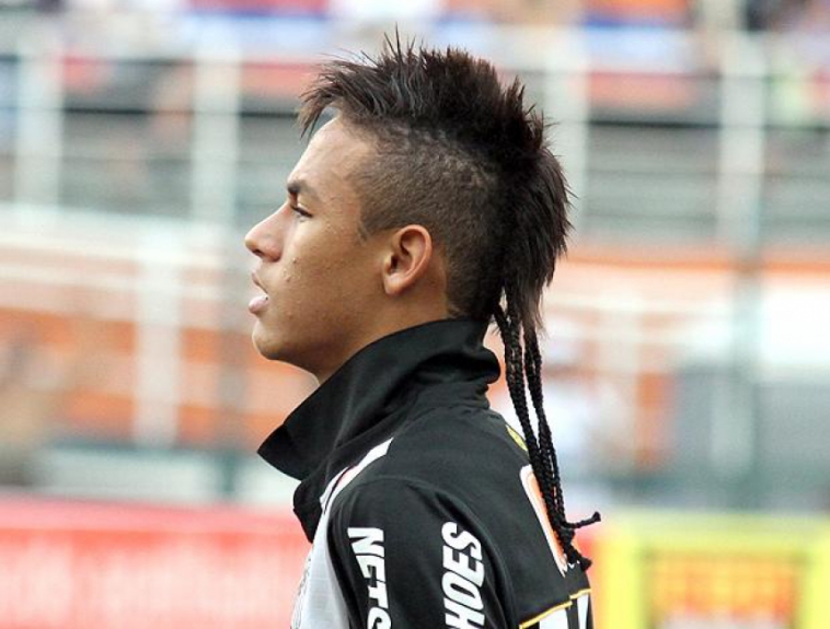 Relembre as mudanças no visual do craque Neymar