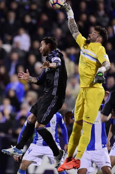 O goleiro do Leganés Iago Herrerin, por sinal, teve muito trabalho para deter o ataque merengue