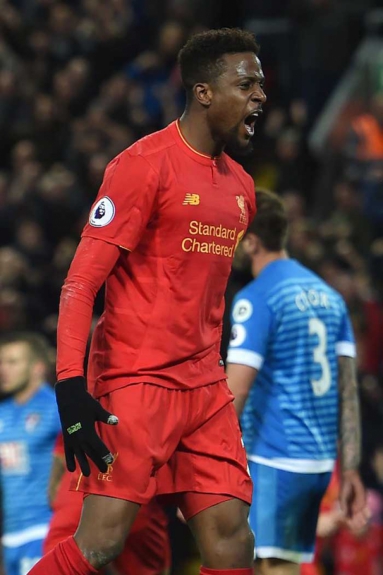O belga Divock Origi comemora um dos gols do Liverpool no jogo