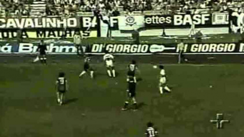 FINAL DO CAMPEONATO PAULISTA DE 1982 São Paulo 0 x 1 Corinthians Corinthians 3 x 1 São Paulo