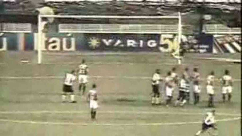 FINAL DO TORNEIO RIO-SÃO PAULO DE 2002 São Paulo 2 x 3 Corinthians Corinthians 1 x 1 São Paulo