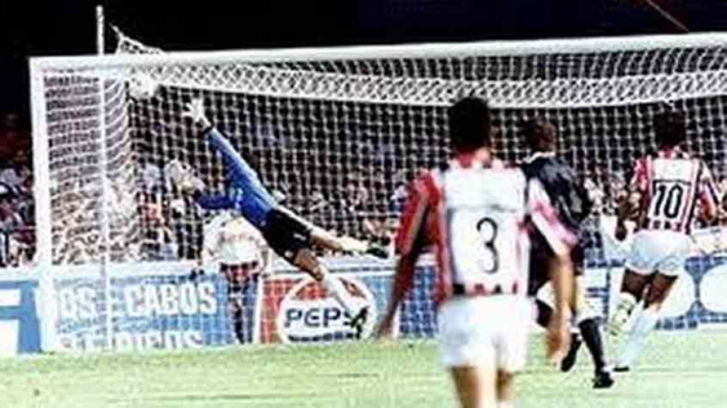 FINAL DO CAMPEONATO PAULISTA DE 1991 Corinthians 0 X 3 São Paulo São Paulo 0 x 0 Corinthians