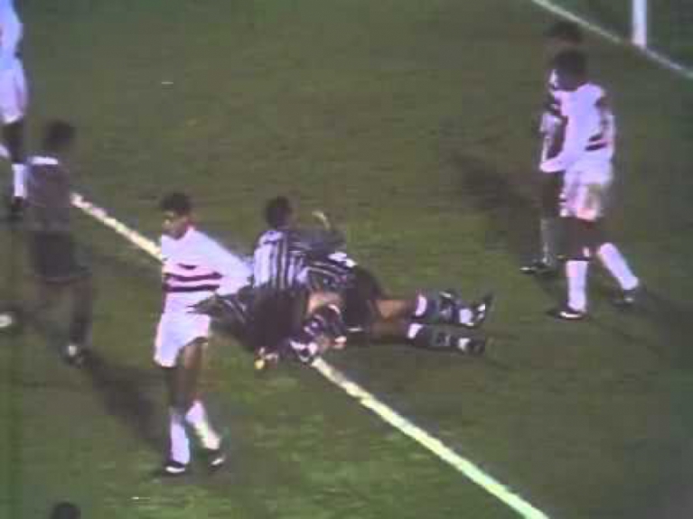 SEMIFINAL DA COPA CONMEBOL DE 1994 Corinthians 3 x 4 São Paulo São Paulo 2 (5) x (4) 3 Corinthians