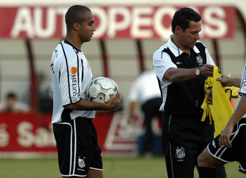 Vanderlei Luxemburgo - Campeão brasileiro pelo Santos em 2004