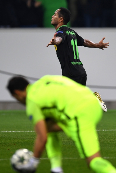 Na Alemanha os brasileiros estão tímidos. Quem fez mais gols foi Raffael, do Borussia Monchengladbach, que anotou seis gols