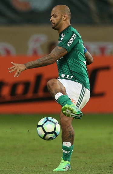 Felipe Melo foi titular contra Vasco e Inter