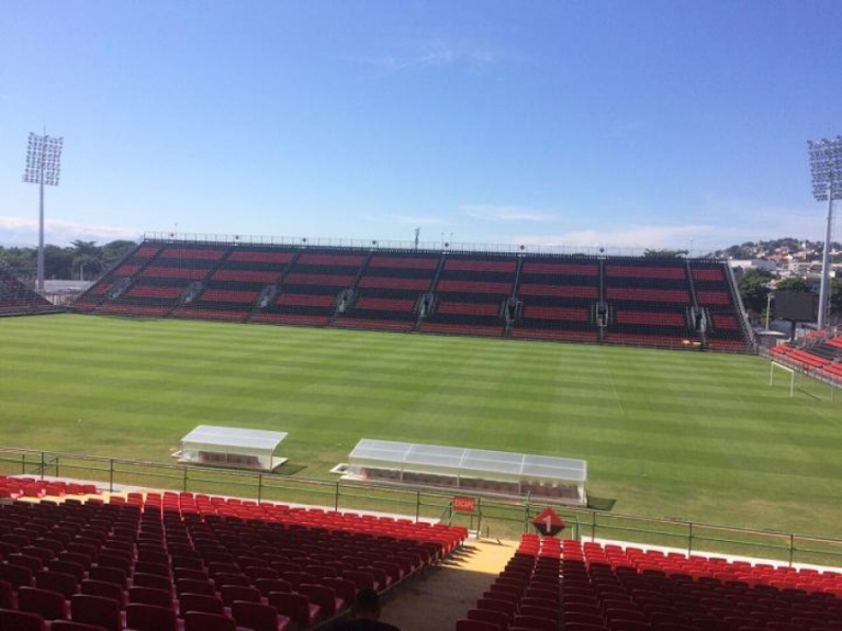 Novas fotos da arena da Ilha