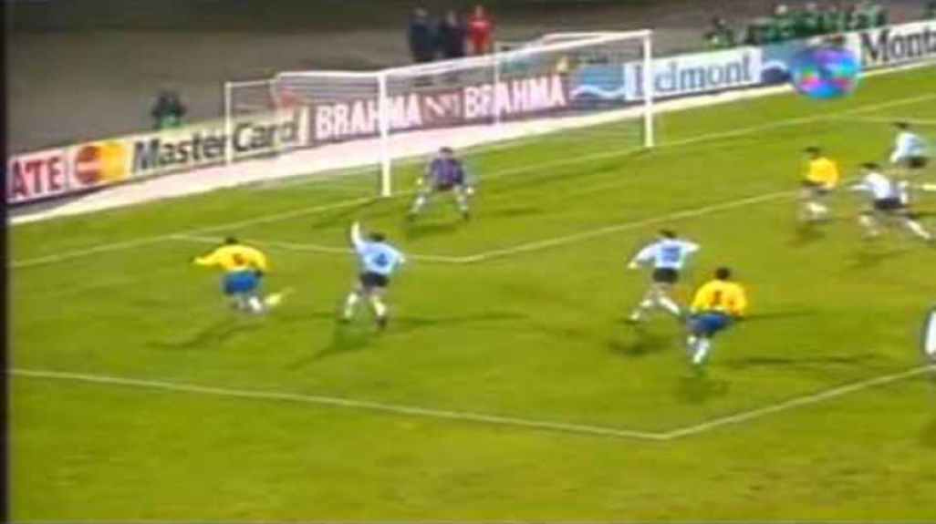 Brasil 2(4)x(2)2 Argentina - 17/07/1995 em Montevidéu (Copa America)