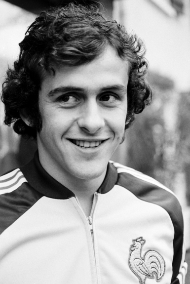 Filho de imigrantes italianos na França, Platini teve dificuldade no começo de sua carreira pelo físico franzino