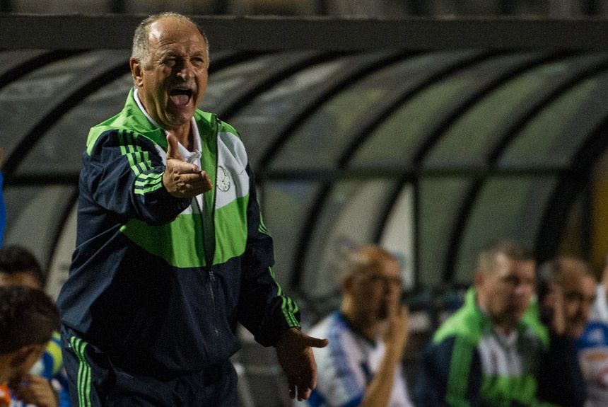 Felipão dirigindo o Palmeiras em 2012