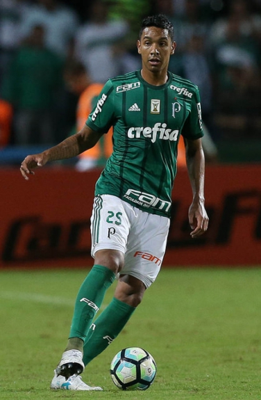 Antônio Carlos fez 3 partidas com Cuca, todas como titular