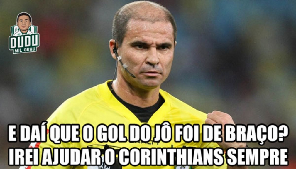 Memes sobre gol de braço de Jô