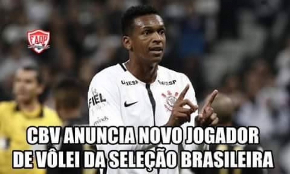 Memes sobre gol de braço de Jô
