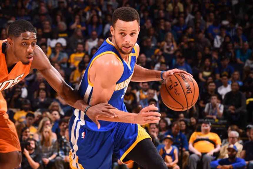 Nos anos de 2015 e 2016 quem foi apontado como MVP foi Stephen Curry, do Golden State Warriors