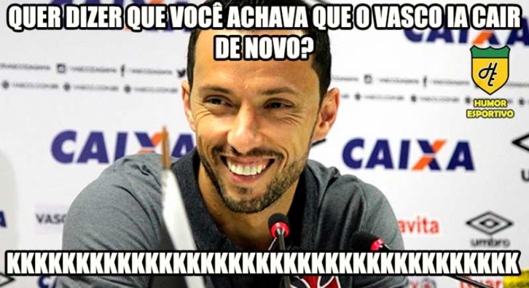 Torcedores do Vasco se empolgam após vitória sobre o Atlético-GO