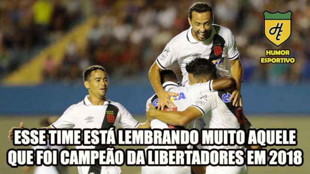 Torcedores do Vasco se empolgam após vitória sobre o Atlético-GO