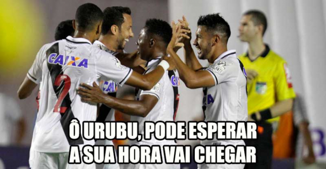 Torcedores do Vasco se empolgam após vitória sobre o Atlético-GO
