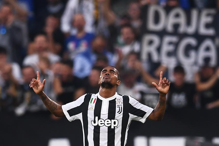 Douglas Costa - O meia entrou no fim da partida e deixou seu impacto no campo: cruzamento perfeito para Mandzukic fazer o gol da vitória da Juventus sobre o Sporting.