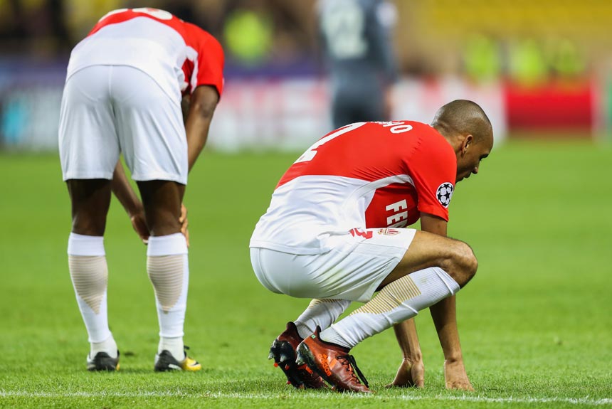 Fabinho - O lateral brasileiro atuou como volante e pouco fez para reverter a derrota do Monaco para o Besiktas.
