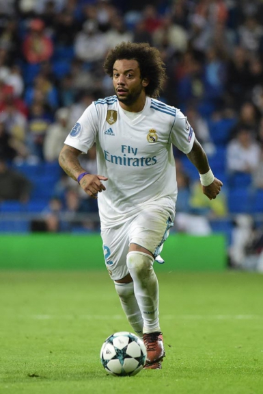 Marcelo - Voltando de lesão, o lateral brasileiro jogou abaixo da média e não apoiou o ataque do Real Madrid como de costume: falta de ritmo ficou aparente no empate com o Tottenham.