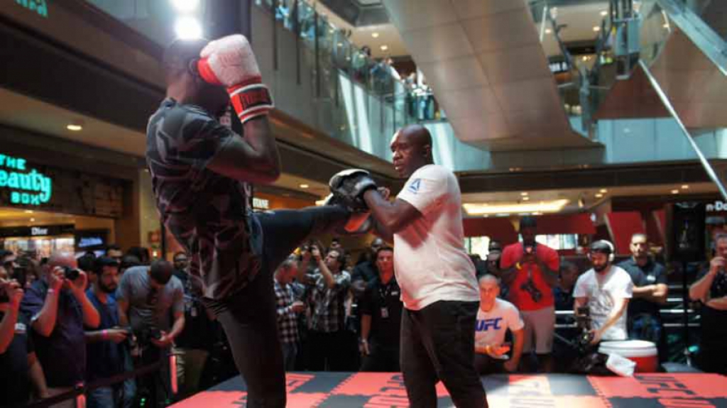Lyoto Machida, Demian Maia, Colby Covington e Derek Brunson participam de treinos abertos do UFC São Paulo