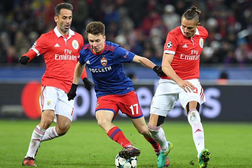 Jonas (Benfica) - Goleador do Benfica, Jonas não teve brilho e não esteve perto de estufar a rede do CSKA Moscow. Ao lado dos compatriotas Luisão, Filipe Augusto e Jardel (que marcou um gol contra), viu o seu Benfica perder o quinto jogo em cinco possívei