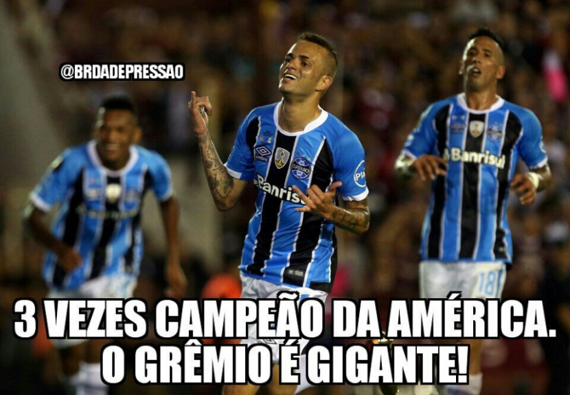 Torcedores do Grêmio tiram onda com conquista da Libertadores