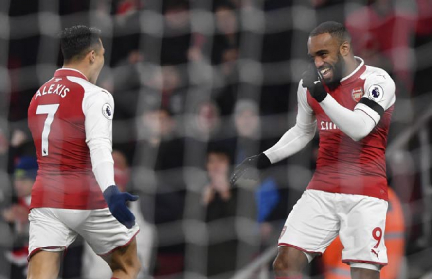 Sánchez e Lacazette - Arsenal x Huddersfield