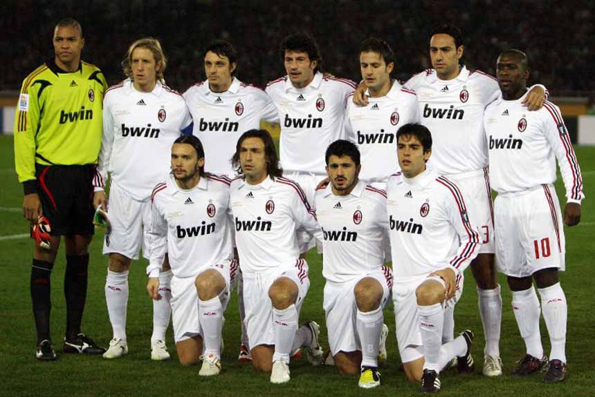 Em 2007 o Milan fez 4 a 2 no Boca Juniors e ergueu a taça. Kaká era um dos destaques do time que tinha Seedorf