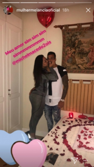 Michel Macedo e Mulher Melancia ficam noivos