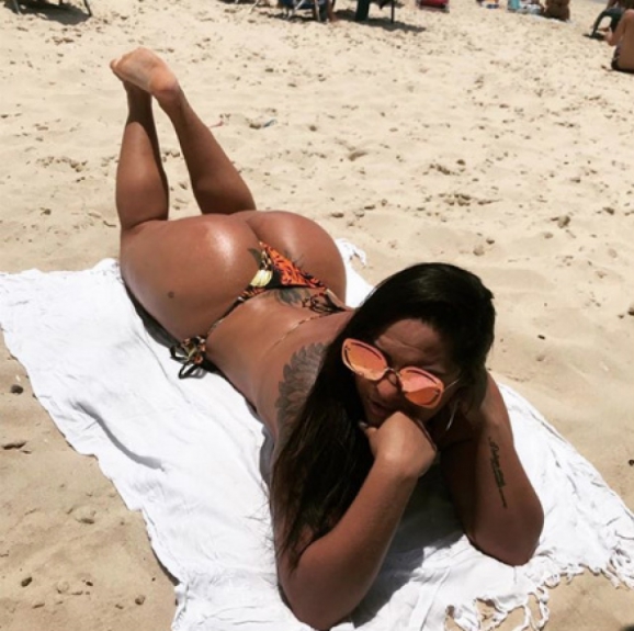 Mulher Melancia, noiva do lateral Michel Macedo