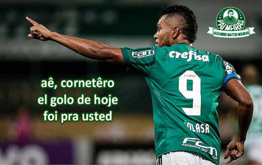 Palmeirenses brincam após vitória no clássico