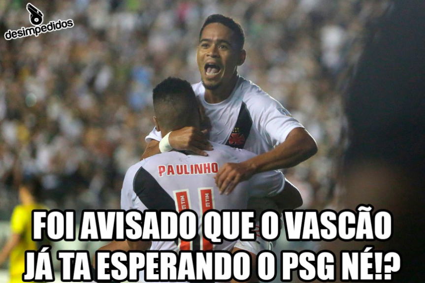 Torcedores do Vasco comemoram vaga na terceira fase da Libertadores