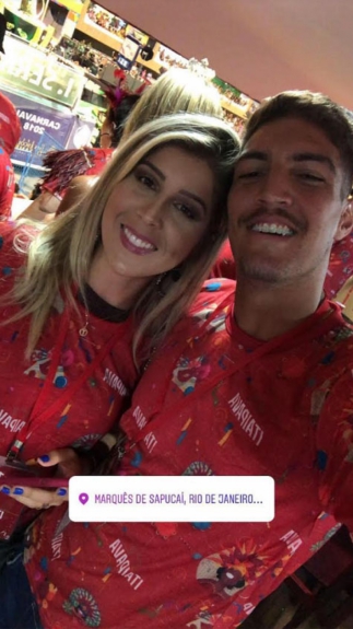 Atletas curtem carnaval no Rio