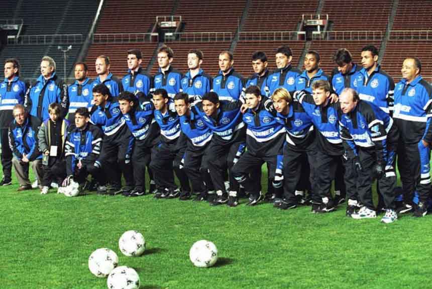 Em 1995, na repetição da final de 2018, o Grêmio goleou o Independiente por 4 a 1 e deu a volta olímpica