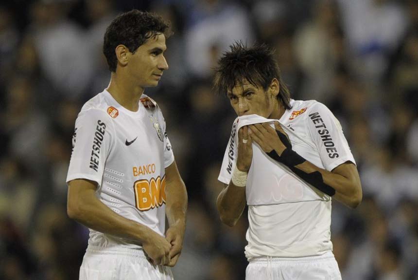 Em 2012 o Santos de Neymar segurou empate sem gols em Santiago e depois bateu em casa a Universidad de Chile por 2 a 0