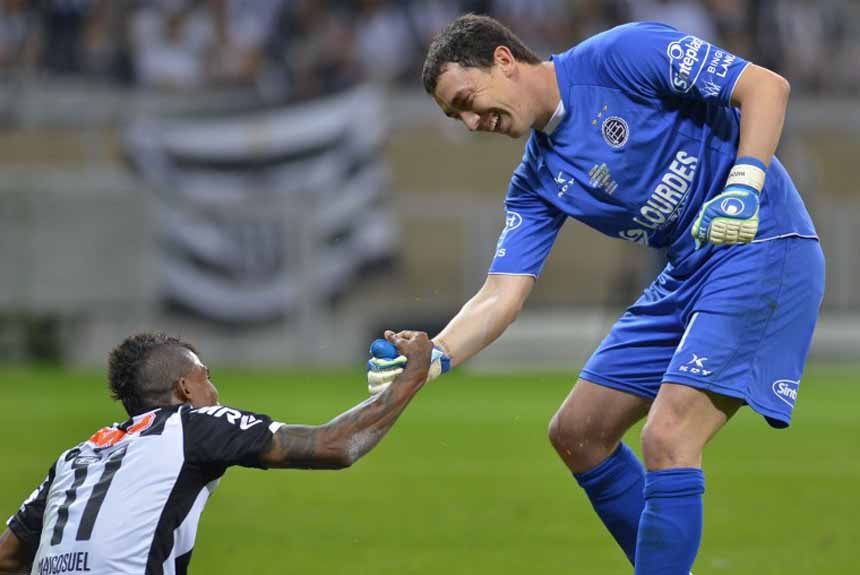 O último título brasileiro foi em 2014, quando o Atlético-MG superou o Lanús. Perdeu de 1 a 0 na Argentina e deu o troco em casa por 4 a 3. O Galo ganhou nos pênaltis