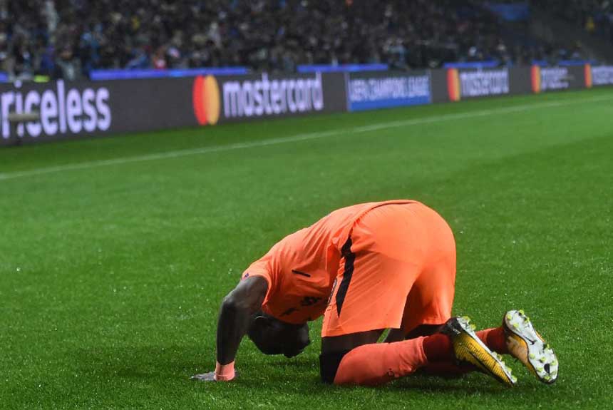 O senegalês Sadio Mane teve papel determinante na goleada de 5 a 0 do seu Liverpool sobre o Porto, em Portugal