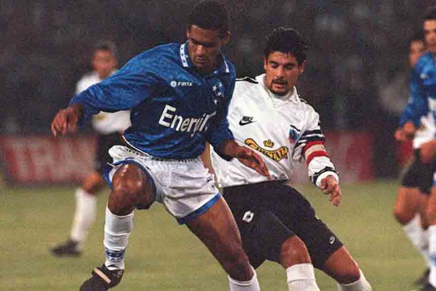 O Brasil foi finalista pela primeira vez em 1992, mas o Cruzeiro perdeu nos pênaltis para os chilenos do Colo-Colo. O jogo terminou 0 a 0