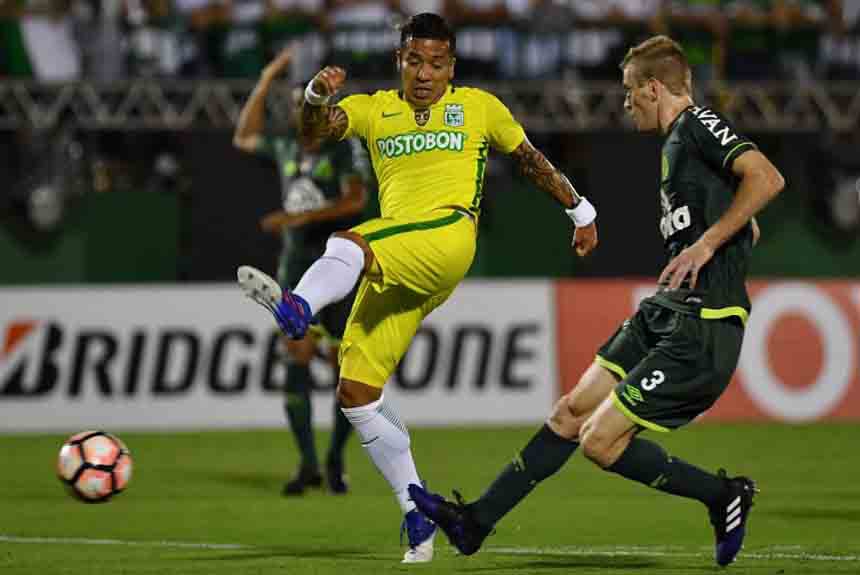 Na decisão do ano passado o Atlético Nacional bateu a Chapecoense com direito a uma goleada de 4 a 1 na Colômbia