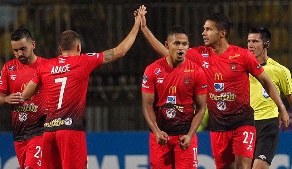 Caracas ganhou do Everton no Chile por 2 a 1