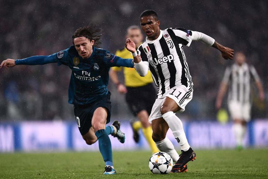 Douglas Costa (Juventus) - Elogiado pela imprensa e torcedores por suas atuações na Seleção, Douglas Costa foi outro jogador que não jogou bem contra o Real. Saiu de campo sem nenhum chute a gol e nenhuma assistência