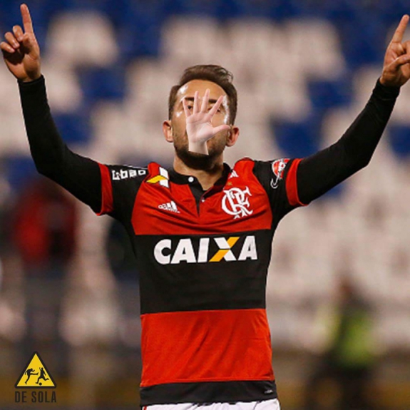 Internautas ironizam pênalti contra o Flamengo em partida contra o Vitória