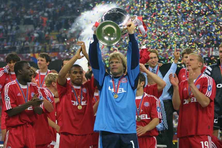 Bayern de Munique e Valencia empataram por 1 a 1 no tempo normal. Os alemães ganharam nos pênaltis em 2001